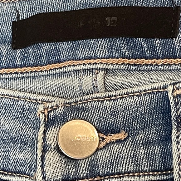 Joe’s Jeans The Charlie High Rise Skinny Crop - Picture 4 of 9